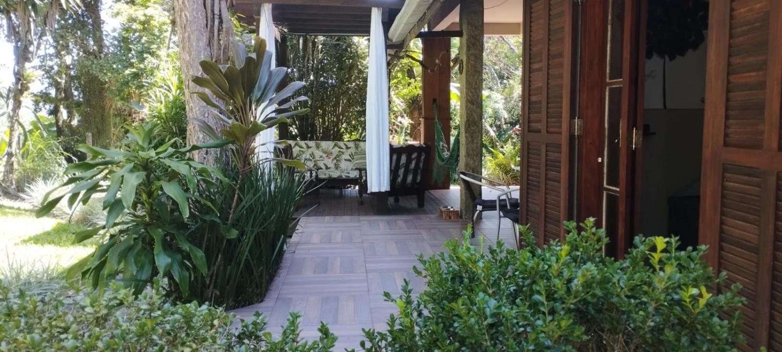 Apto Terreo Com Jardim - Do Estaleiro- Apartamento *